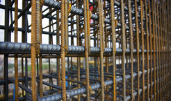 Правильная обвязка винтовых свай: нужна ли она, как крепить и какой материал выбрать